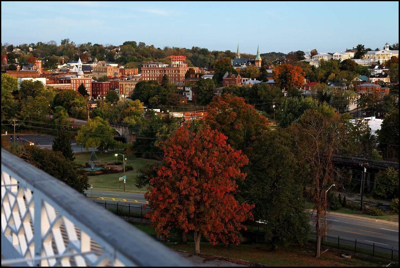 The Blackburn Inn And Conference Center Staunton Luaran gambar